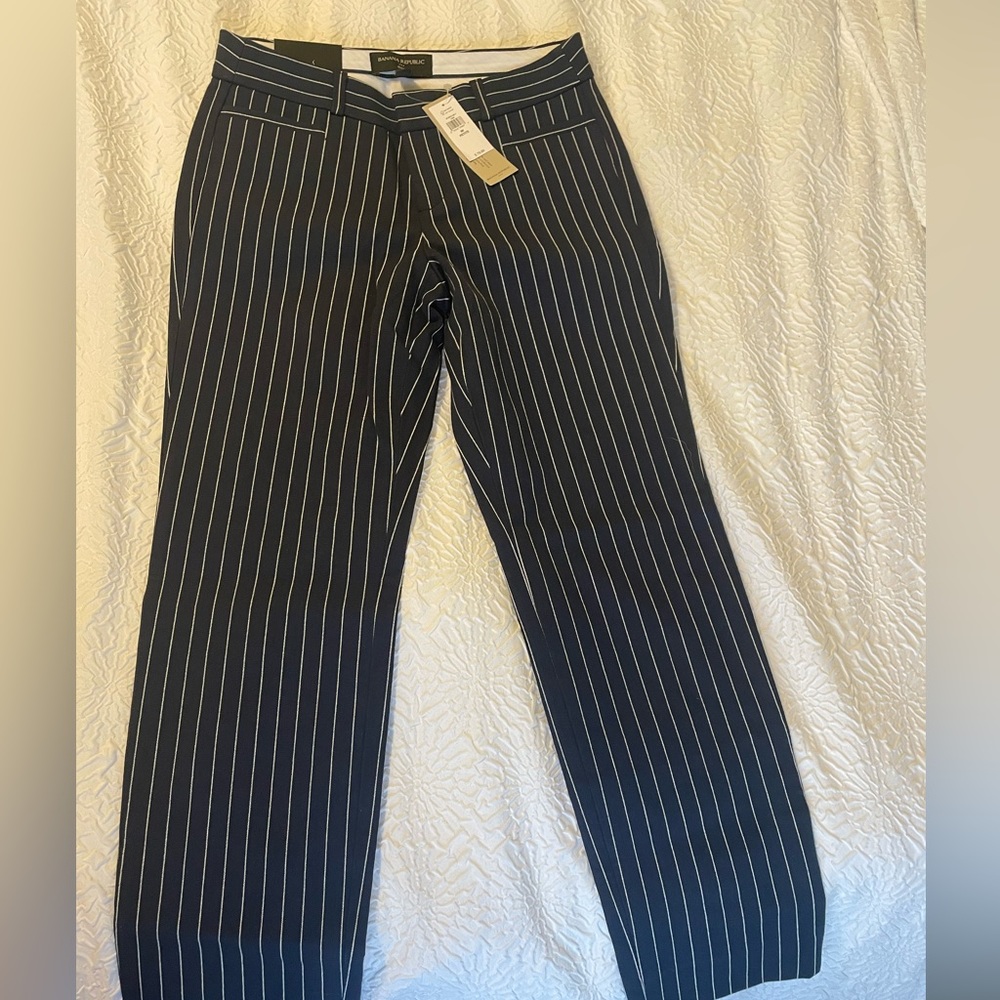 Banana Republic Sloan pants that are a slim fit, mid-rise and comfort stretch.